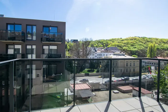 Pronájem bytu 2+kk, Praha - Košíře, Starokošířská, 58 m2