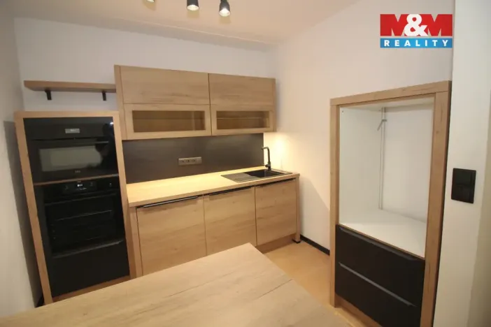 Pronájem bytu 2+kk, Horoměřice, Velvarská, 45 m2