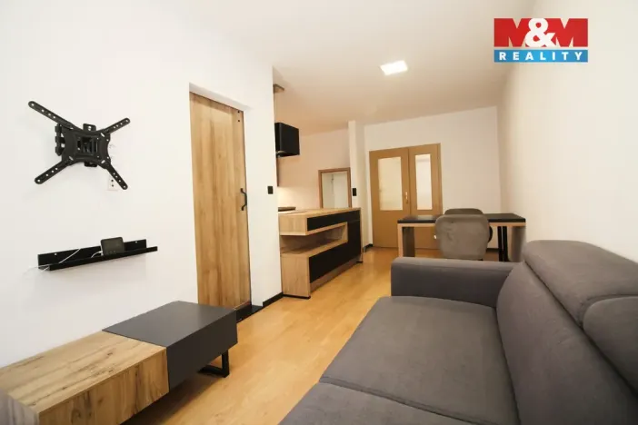 Pronájem bytu 2+kk, Horoměřice, Velvarská, 45 m2