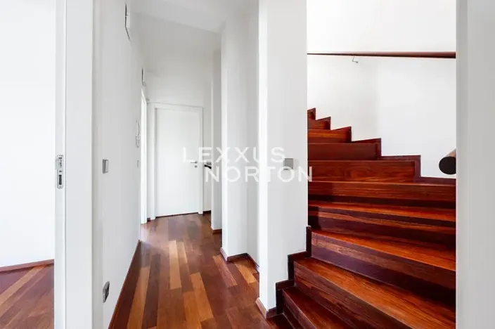 Pronájem rodinného domu, Praha - Dejvice, Hanzelkova, 280 m2