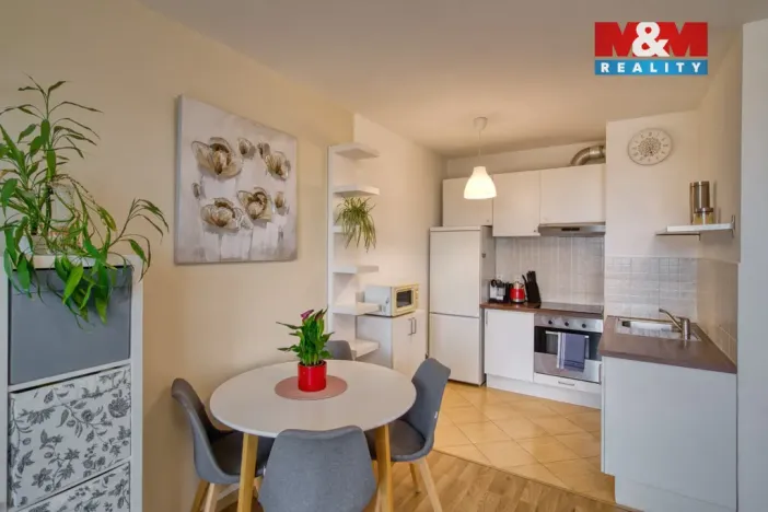 Prodej bytu 2+kk, Praha, Sazovická, 52 m2