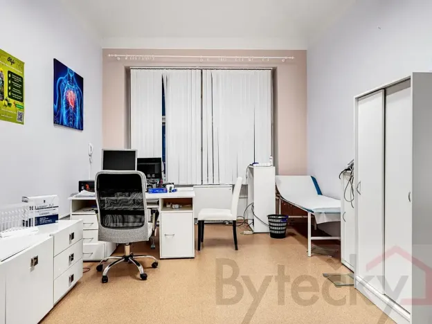 Pronájem ordinace, Praha - Smíchov, Stroupežnického, 85 m2