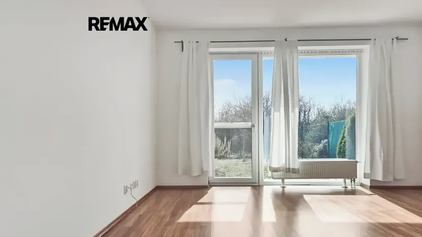 Pronájem bytu 1+1, Praha - Kyje, Sicherova, 41 m2