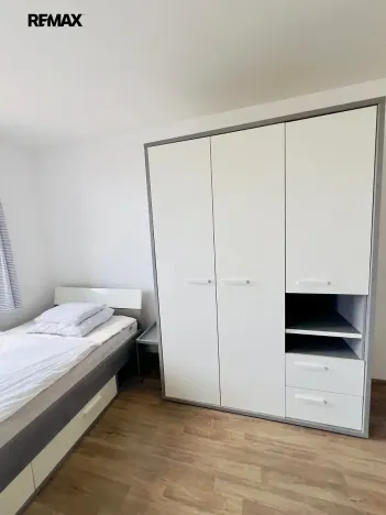 Pronájem bytu 1+kk, Praha - Letňany, Škrábkových, 33 m2