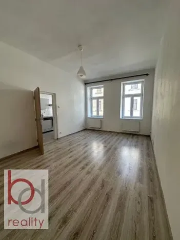 Pronájem bytu 1+1, České Budějovice, Matice školské, 40 m2