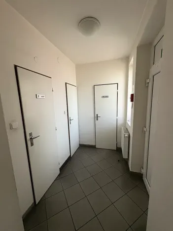 Pronájem obchodního prostoru, Praha - Horní Počernice, Náchodská, 634 m2