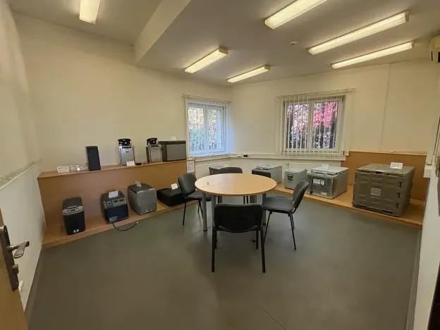 Pronájem obchodního prostoru, Praha - Horní Počernice, Náchodská, 634 m2