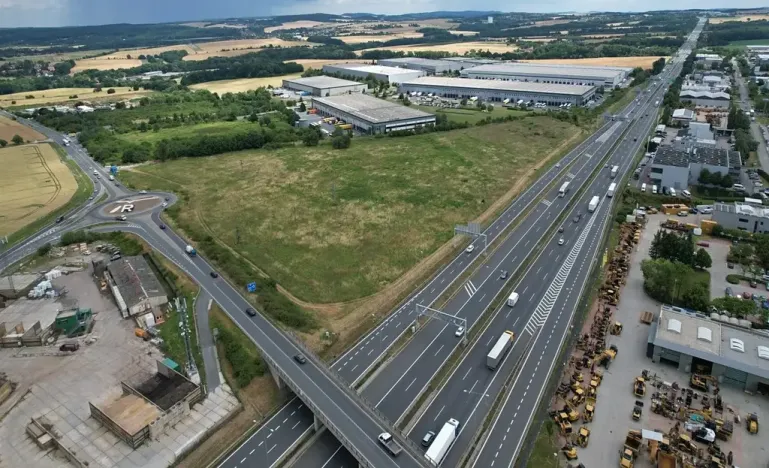 Pronájem komerčního pozemku, Praha, 10000 m2