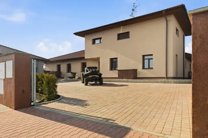 Prodej kanceláře, Velké Přítočno, Sluneční, 350 m2
