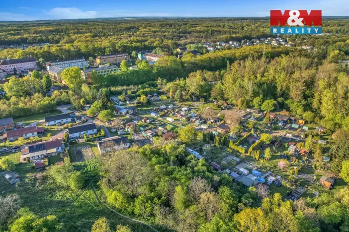 Prodej zahrady, Rybitví, 148 m2