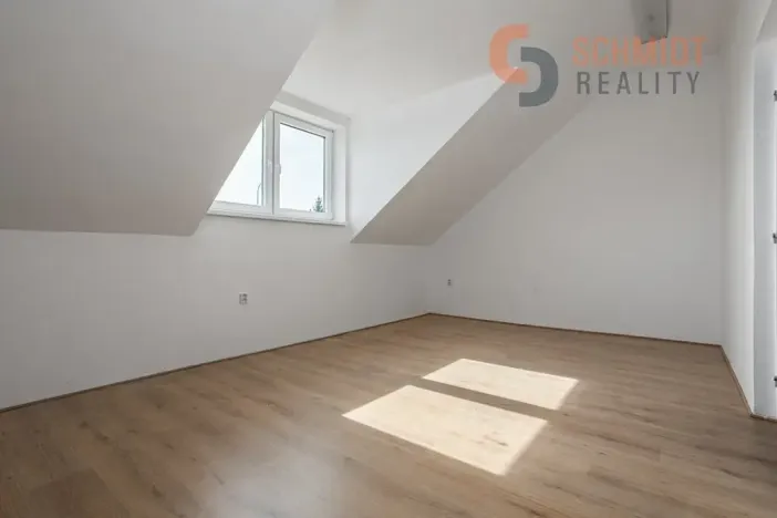 Pronájem obchodního prostoru, Břeclav, Celnice-středisko služeb, 509 m2