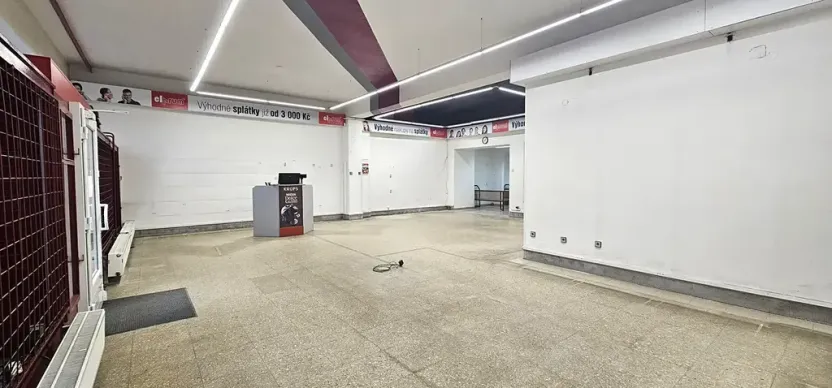 Pronájem obchodního prostoru, Letovice, Masarykovo náměstí, 100 m2