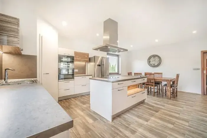 Prodej rodinného domu, Cvrčovice, Školní, 147 m2