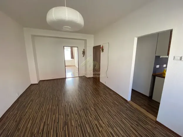 Pronájem bytu 2+1, Hrádek, 1. máje, 56 m2