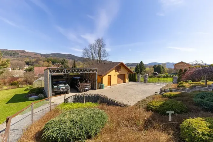 Prodej rodinného domu, Lipová-lázně, 232 m2