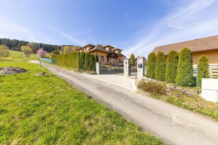 Prodej rodinného domu, Lipová-lázně, 232 m2