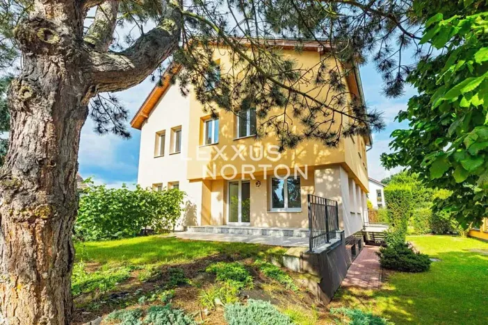 Pronájem rodinného domu, Praha, Ke smrčině, 270 m2