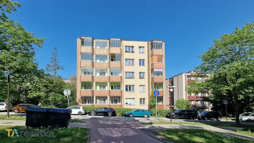Prodej bytu 3+1, Orlová, Školní, 66 m2