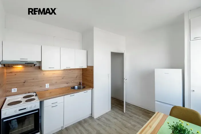 Prodej bytu 1+1, Hradec Králové, třída Edvarda Beneše, 41 m2