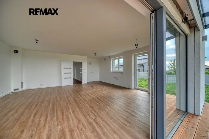 Pronájem rodinného domu, Červené Pečky, Hrabáňova, 213 m2