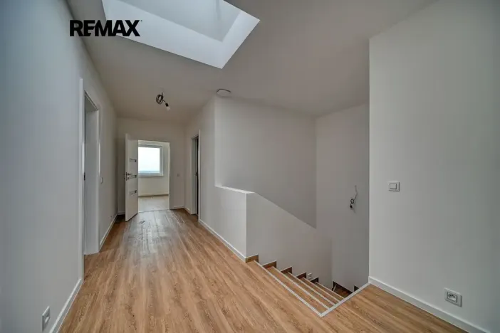 Pronájem rodinného domu, Červené Pečky, Hrabáňova, 213 m2