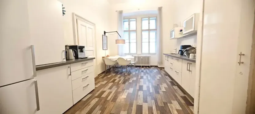 Pronájem kanceláře, Praha - Nové Město, Bolzanova, 13 m2