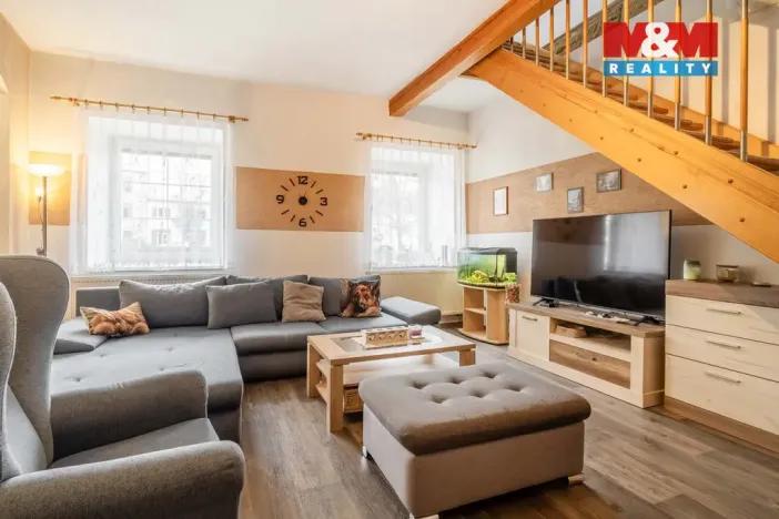 Prodej činžovního domu, Doksy, náměstí Republiky, 235 m2