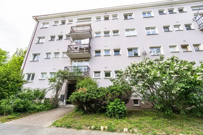 Pronájem bytu 2+1, Praha - Hloubětín, Na obrátce, 55 m2