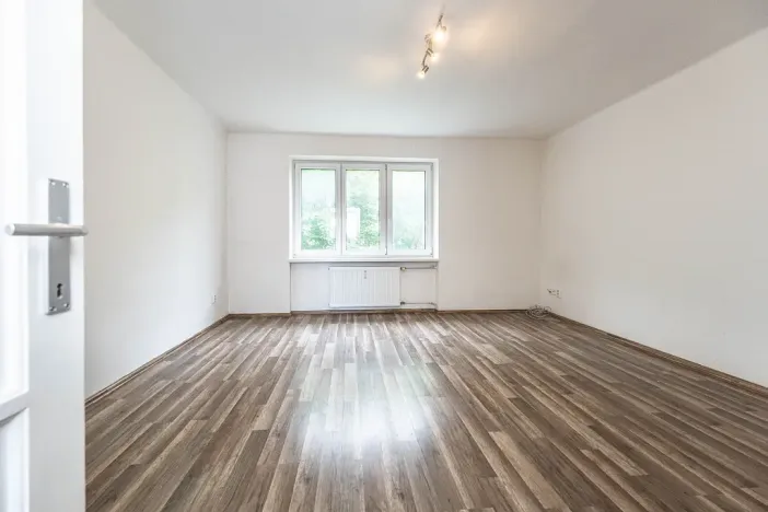 Pronájem bytu 2+1, Praha - Hloubětín, Na obrátce, 55 m2