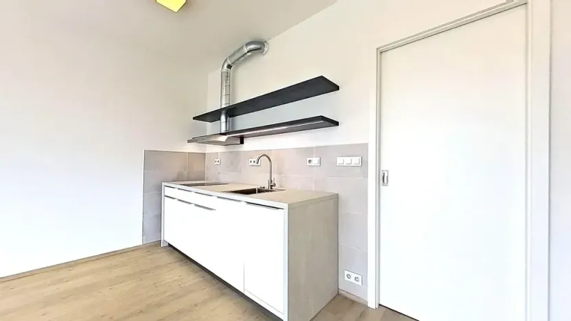 Pronájem bytu 1+kk, Praha - Velká Chuchle, Na hvězdárně, 35 m2