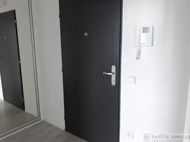 Pronájem bytu 1+kk, Tábor, U Areálu, 31 m2