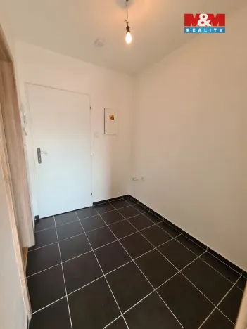 Pronájem bytu 1+kk, Dolní Loučky, 34 m2