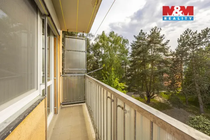 Pronájem bytu 2+1, Chvaletice, U Kulturního domu, 60 m2