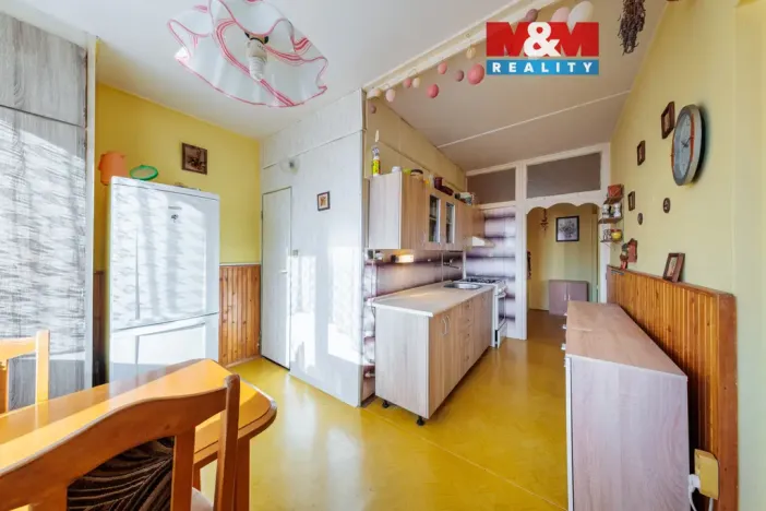 Prodej bytu 2+1, Karlovy Vary - Stará Role, Karlovarská, 61 m2