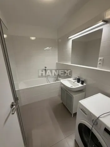 Pronájem bytu 2+kk, Praha - Žižkov, V zahrádkách, 56 m2