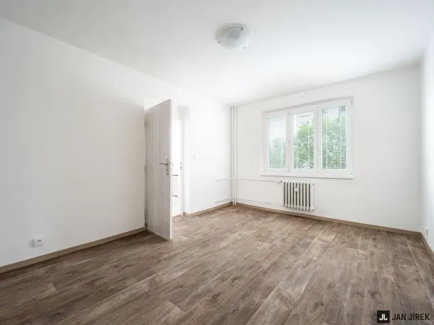 Pronájem bytu 2+1, Pardubice - Bílé Předměstí, Bezdíčkova, 49 m2