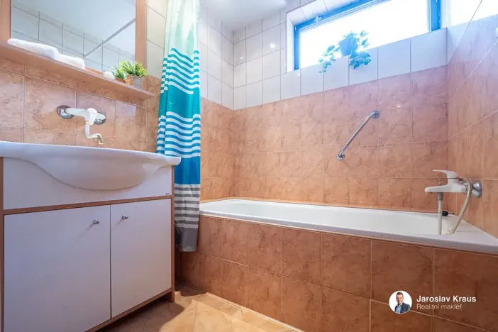 Prodej rodinného domu, Podůlší, 297 m2