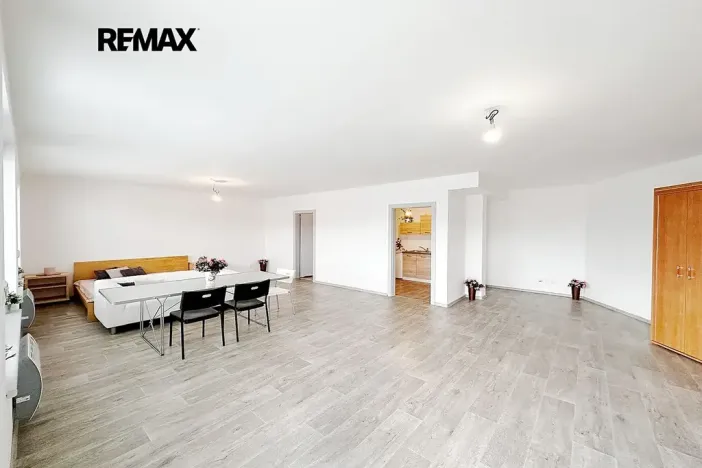 Pronájem obchodního prostoru, Neslovice, Lesní, 66 m2