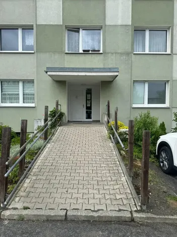 Pronájem bytu 1+kk, Karlovy Vary, 38 m2