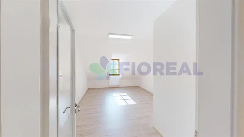Pronájem kanceláře, Praha - Karlín, Sokolovská, 220 m2
