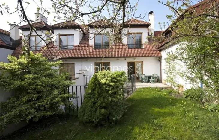 Pronájem vily, Praha - Střešovice, Nad hradním vodojemem, 350 m2