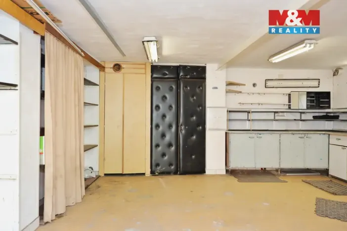 Pronájem garáže, Havlíčkův Brod, 28 m2