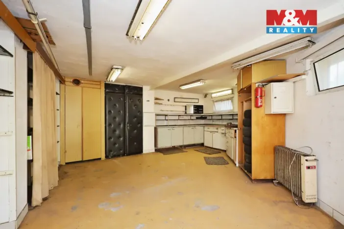 Pronájem garáže, Havlíčkův Brod, 28 m2