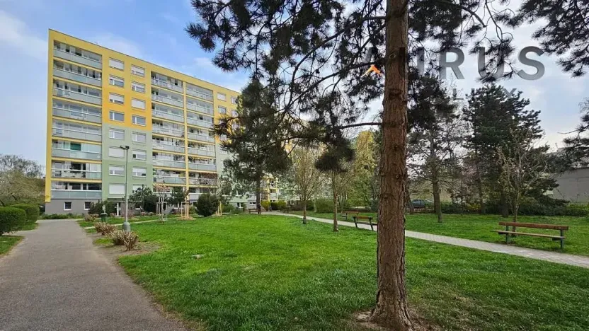 Prodej bytu 2+kk, Praha - Chodov, V průčelí, 46 m2
