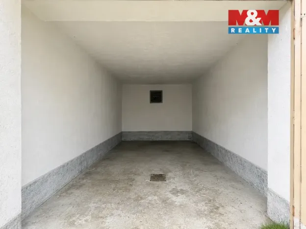 Prodej garáže, Praha, U laboratoře, 16 m2