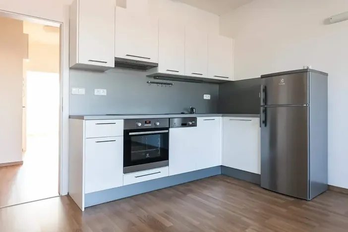 Pronájem bytu 2+kk, Praha - Vršovice, Karpatská, 43 m2