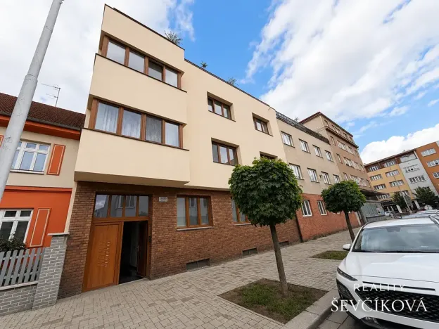 Pronájem bytu 4+kk, Hradec Králové, Vrchlického, 96 m2