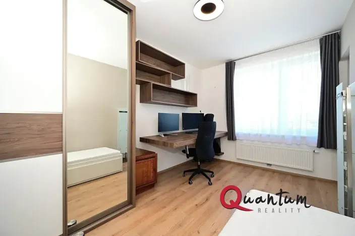 Pronájem bytu 3+kk, Praha - Černý Most, Cukrova, 83 m2