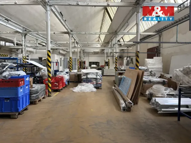 Pronájem skladu, Suchovršice, 1100 m2