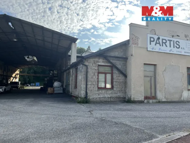 Pronájem skladu, Suchovršice, 1100 m2